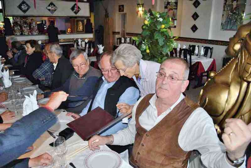 2_DSC_1362 (Sommier).jpg - ... pour fêter l'évènement...